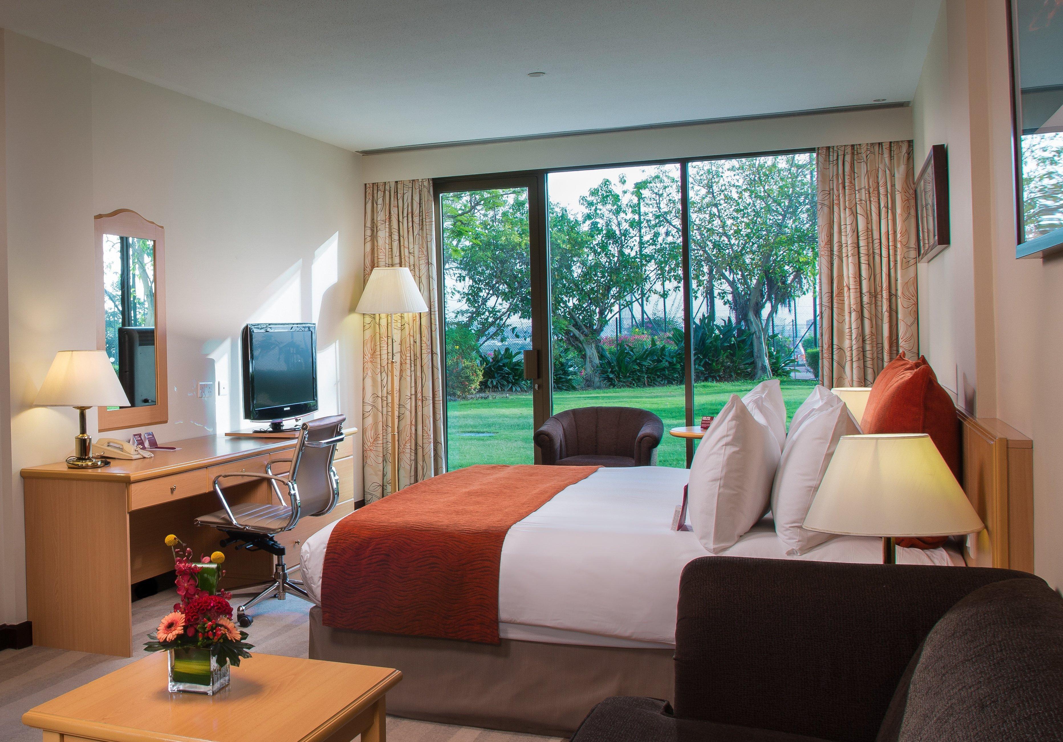 Отель Crowne Plaza Muscat By Ihg Экстерьер фото