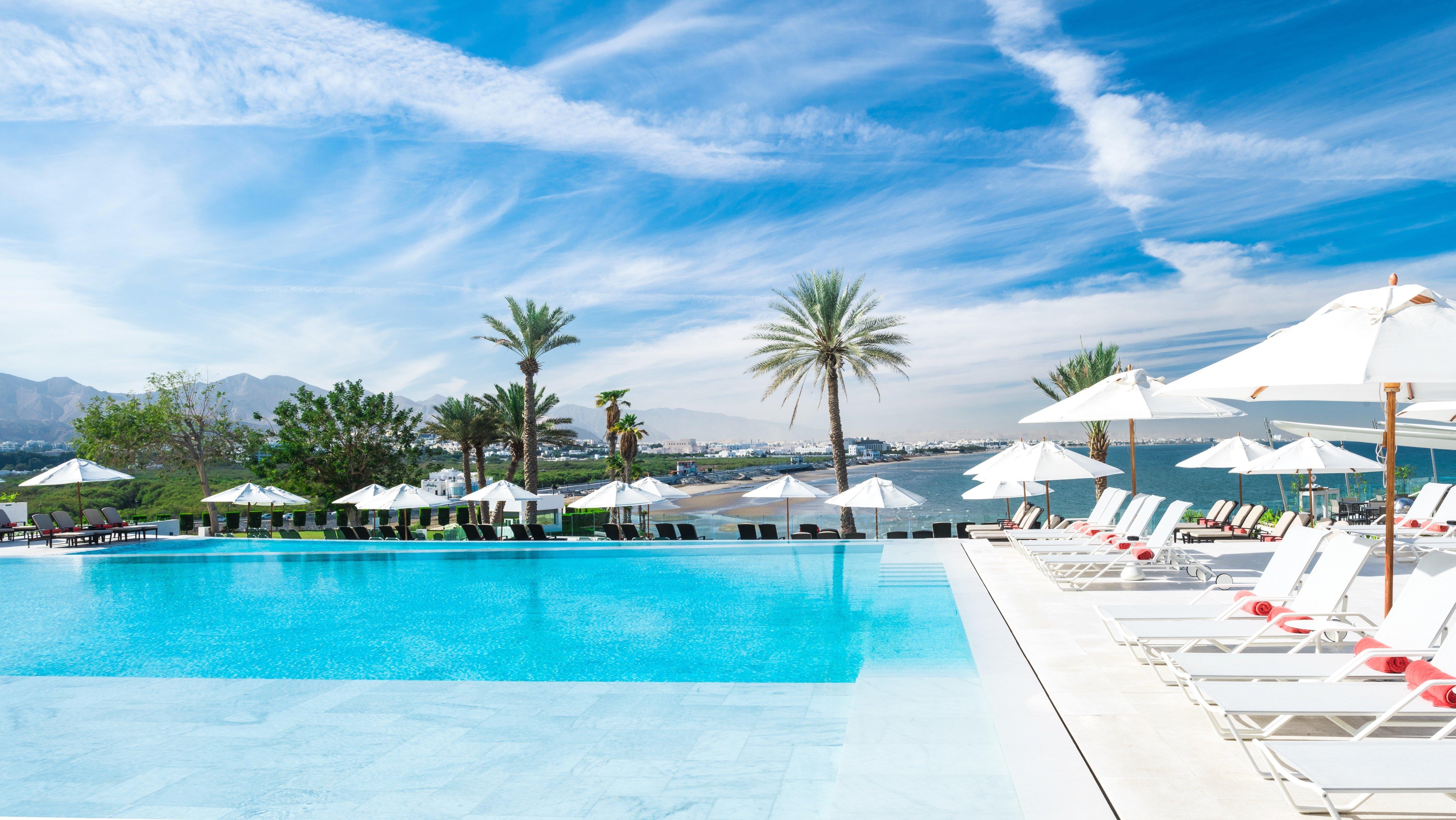 Отель Crowne Plaza Muscat By Ihg Экстерьер фото