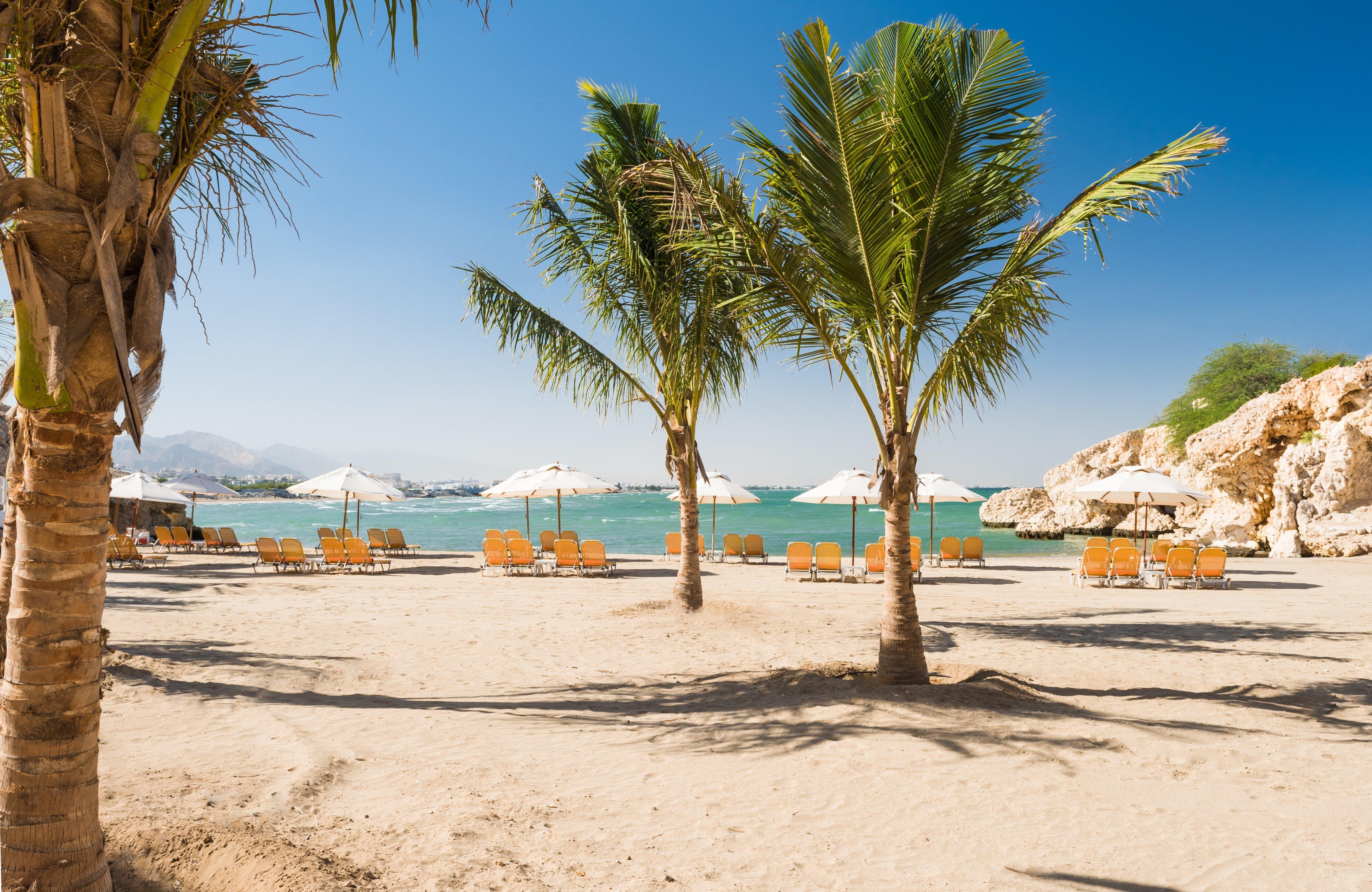 Отель Crowne Plaza Muscat By Ihg Экстерьер фото