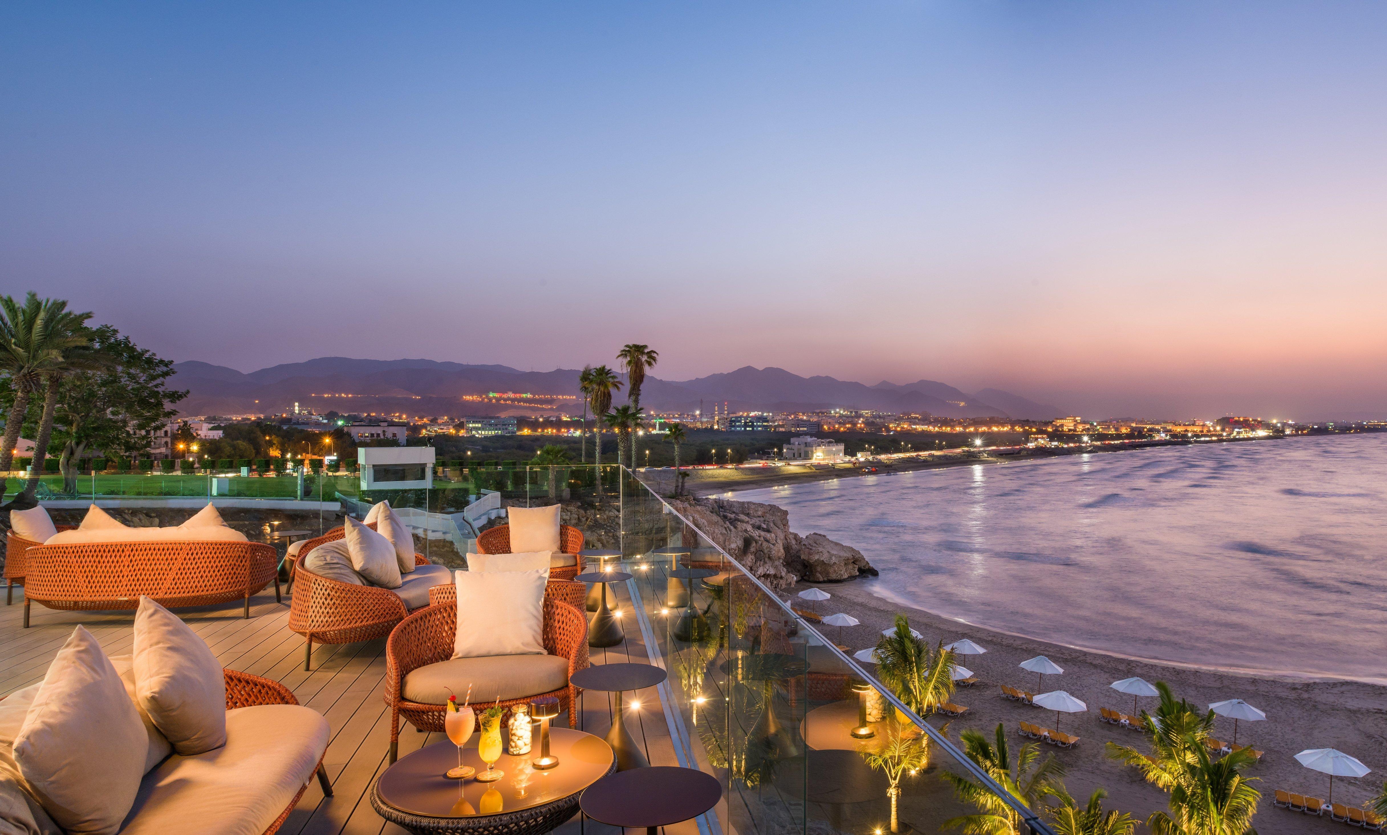 Отель Crowne Plaza Muscat By Ihg Экстерьер фото