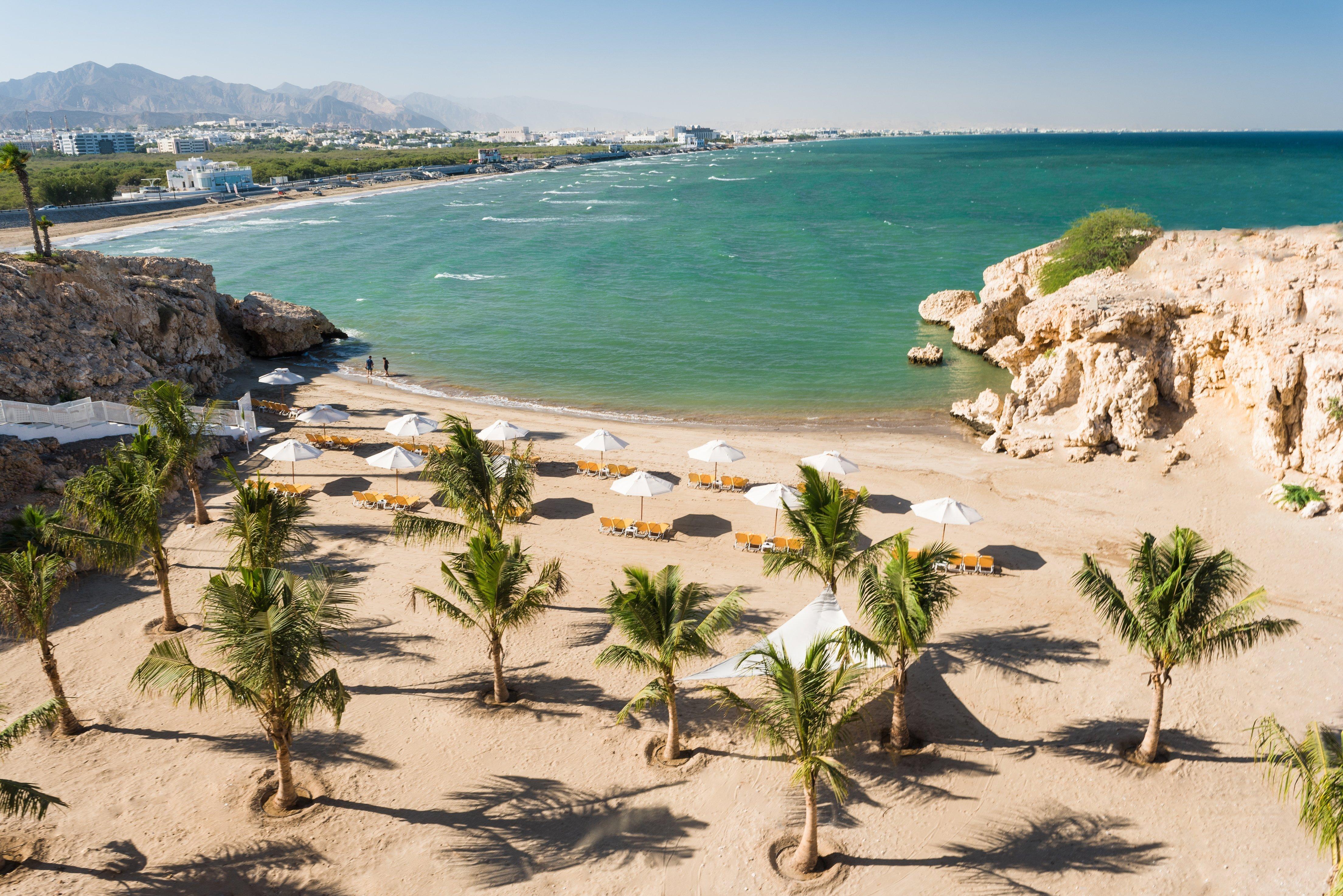 Отель Crowne Plaza Muscat By Ihg Экстерьер фото