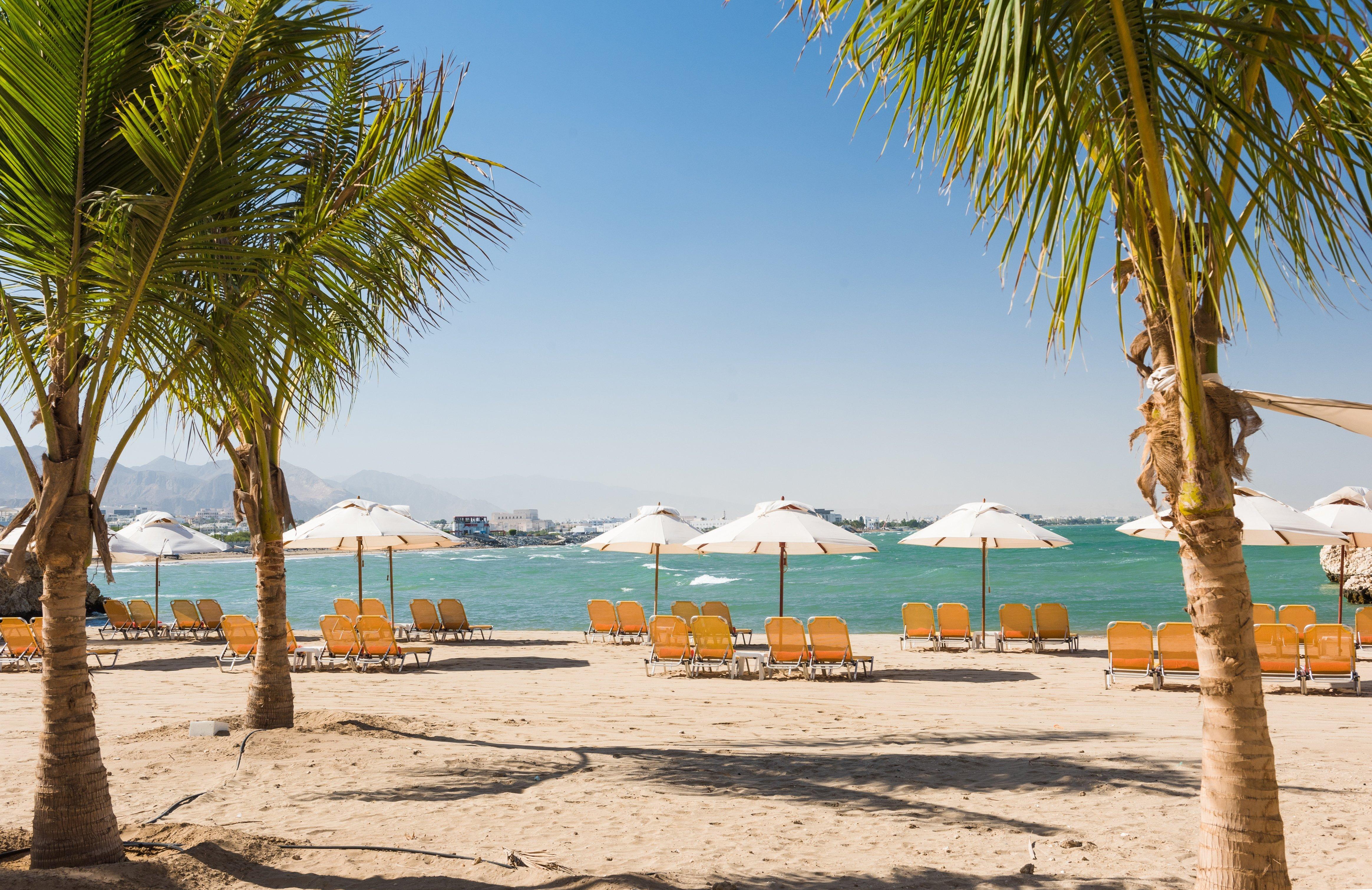 Отель Crowne Plaza Muscat By Ihg Экстерьер фото
