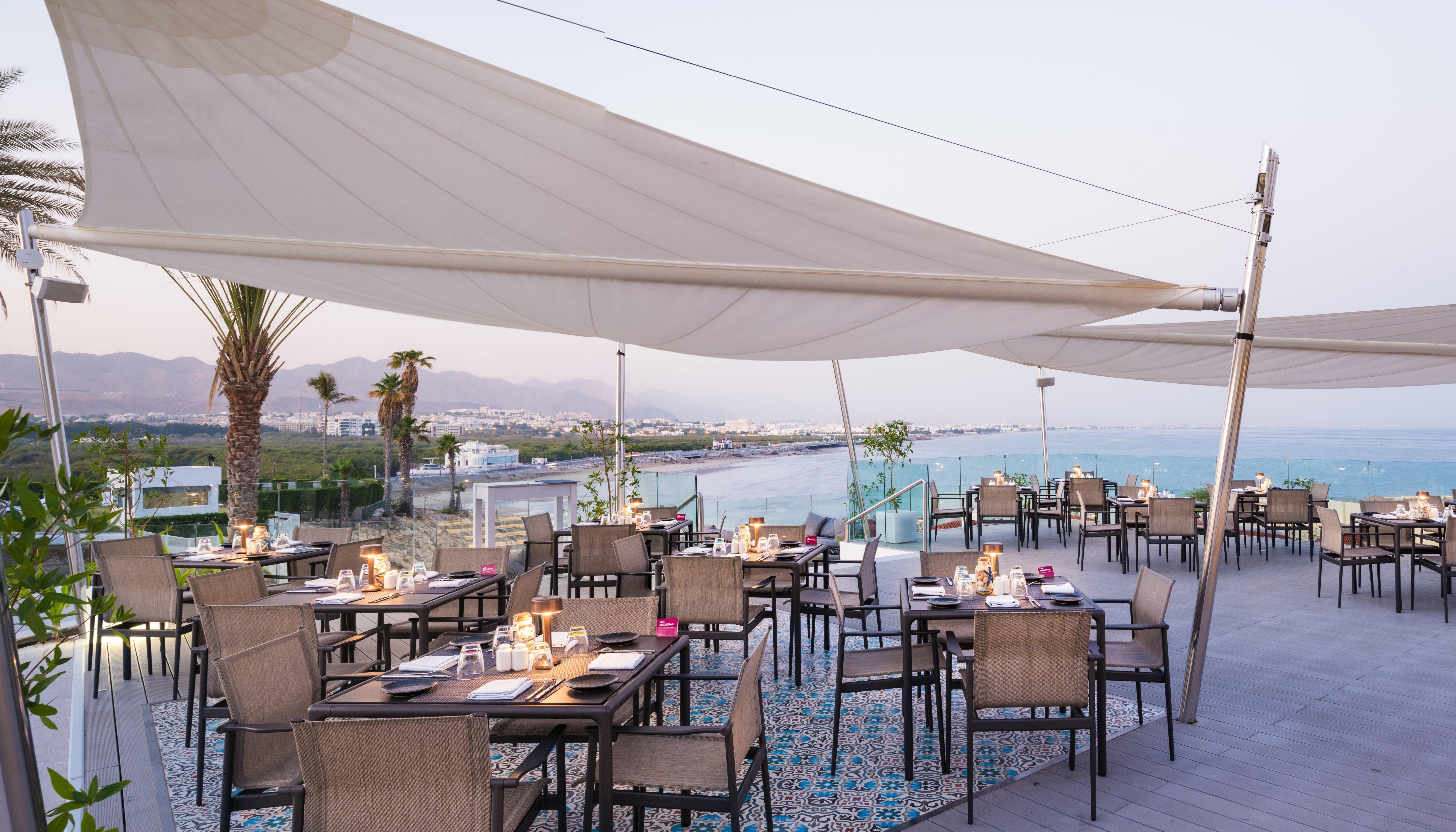 Отель Crowne Plaza Muscat By Ihg Экстерьер фото